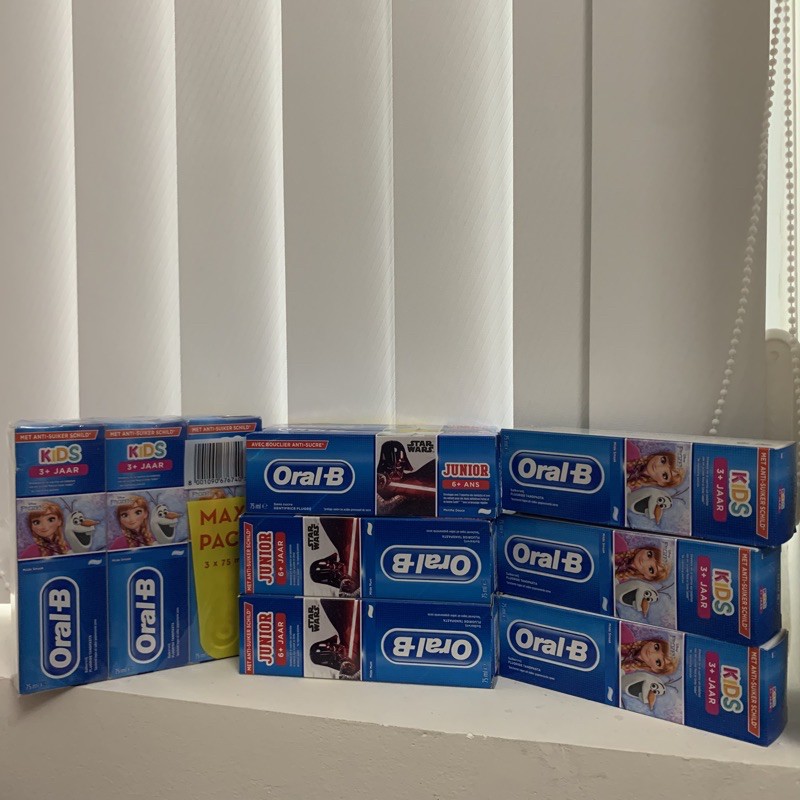 kem đánh răng oral b cho bé