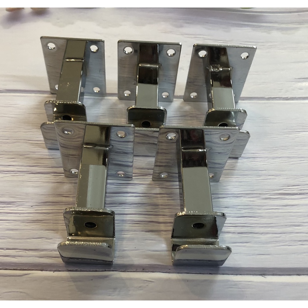 cốc đỡ thanh inox làm kệ gắn tường