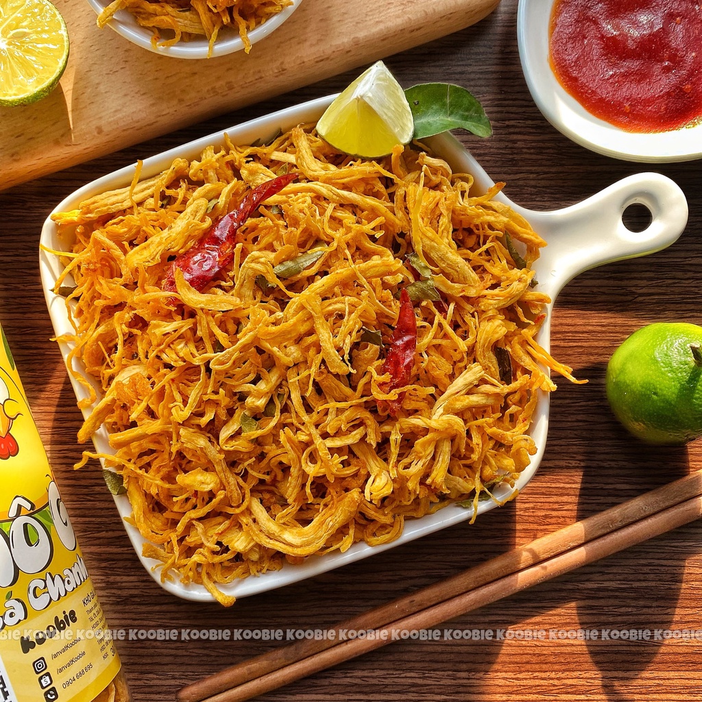 Khô gà lá chanh Koobie 300g, đồ ăn vặt ngon an toàn vệ sinh, giao hàng siêu tốc