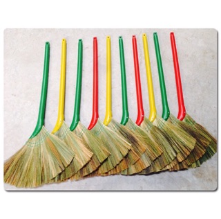 Chổi cỏ cán nhựa