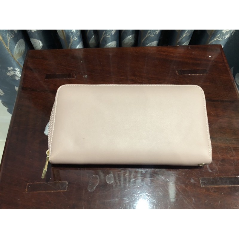 Ví cầm tay hồng