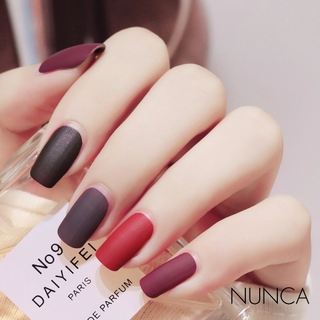 Sơn Móng Tay Nhiều Màu Thời Trang Lựa Chọn Sơn móng tay mờ