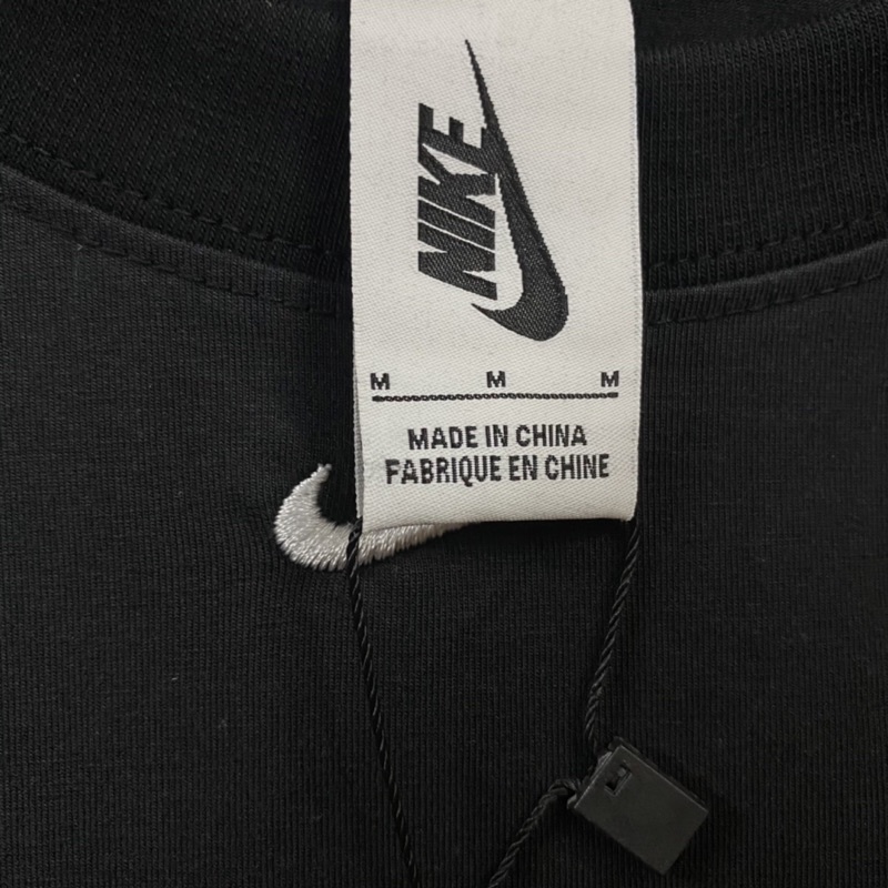Áo Thun Thêu Nike