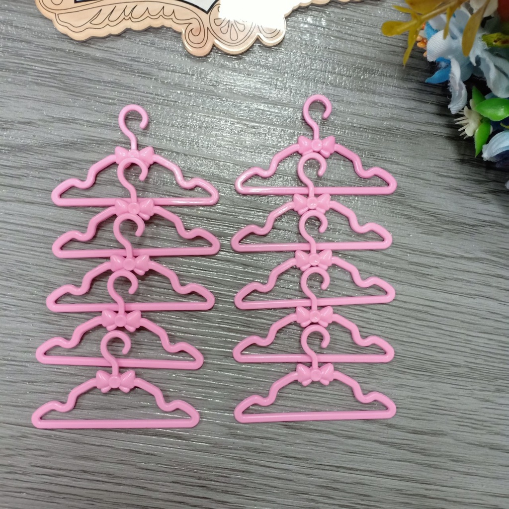 Móc Treo Quần Áo Cho Búp Bê Bằng Nhựa Giá Rẻ Siêu Cứng