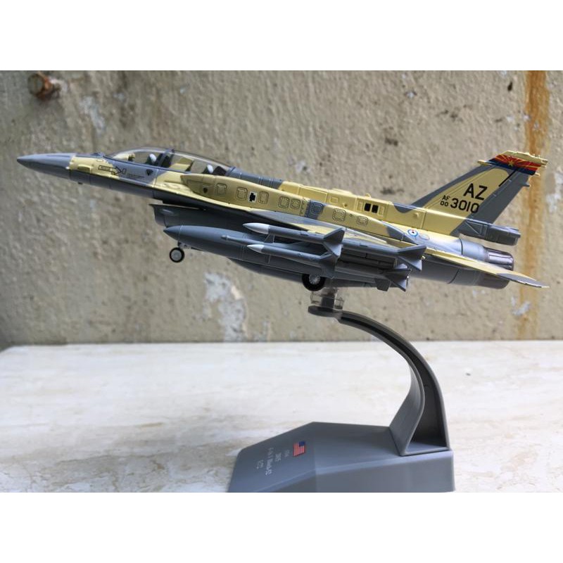 Mô hình máy bay F-16EF 1:72