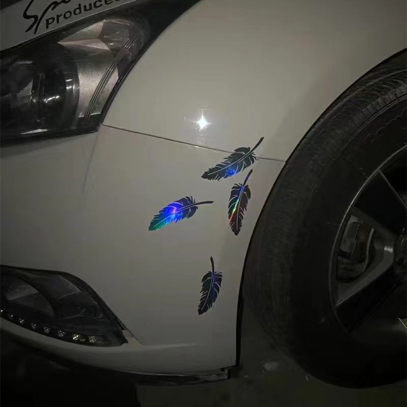 Miếng Dán Trang Trí Xe Hơi Hình Lông Vũ Độc Đáo