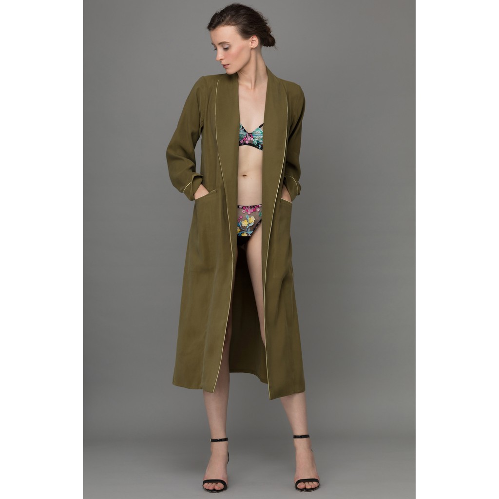 Áo choàng cổ vest Iris Martin Dark 2 phiên bản màu | BigBuy360 - bigbuy360.vn