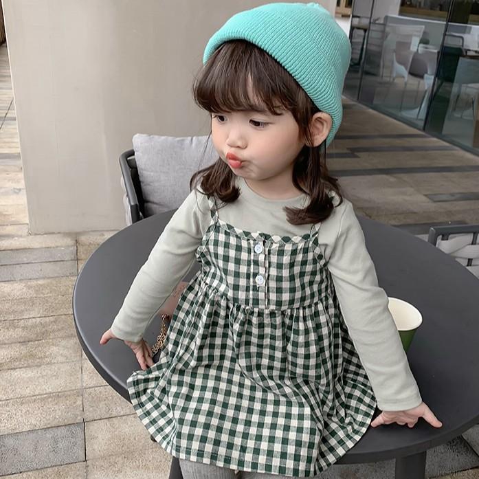Bộ áo thun dài tay kẻ ca rô + váy yếm dễ thương cho bé