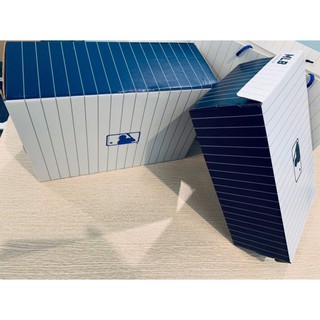 Hộp đựng giày MLB bé