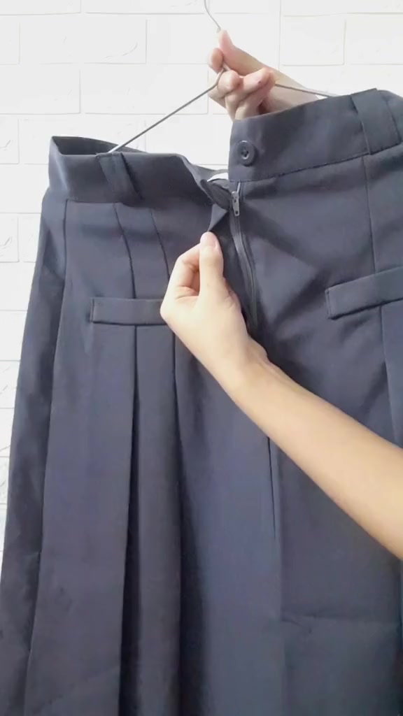 Chân Váy Xếp Ly Dáng Dài Xẻ Tà Lưng Cao Siêu Tôn Dáng, Chân Váy Midi Xếp Ly Phong Cách Sang Trọng | BigBuy360 - bigbuy360.vn