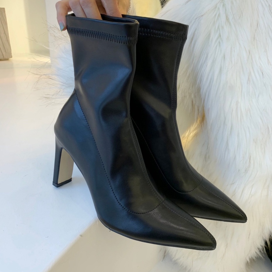 Giày boots cao gót không khoá cổ lửng gót bẹt vuông mũi nhọn 7cm
