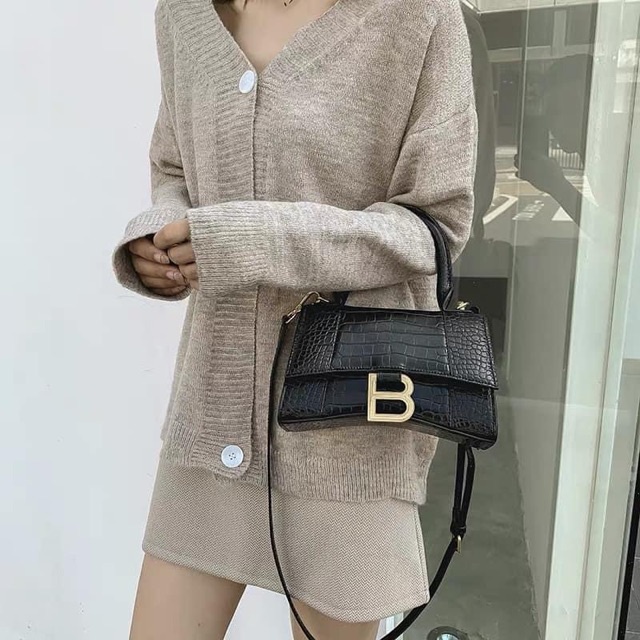 Túi đeo chéo chữ B da vân đi học đi làm siêu hot giá rẻ M109