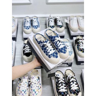 Sục thể thao NY màu sắc