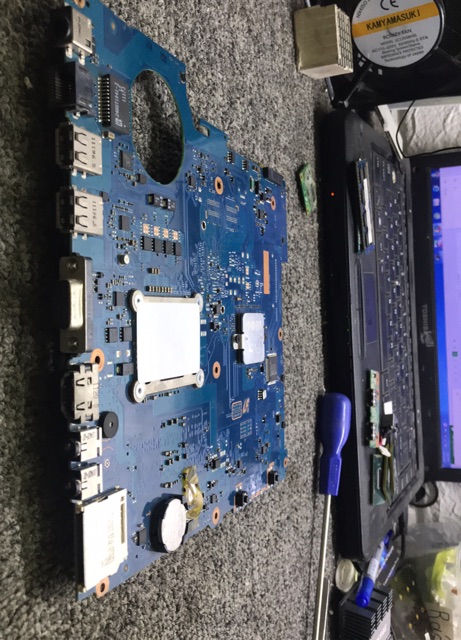 Main samsung NP - RC408 RV409  vga share