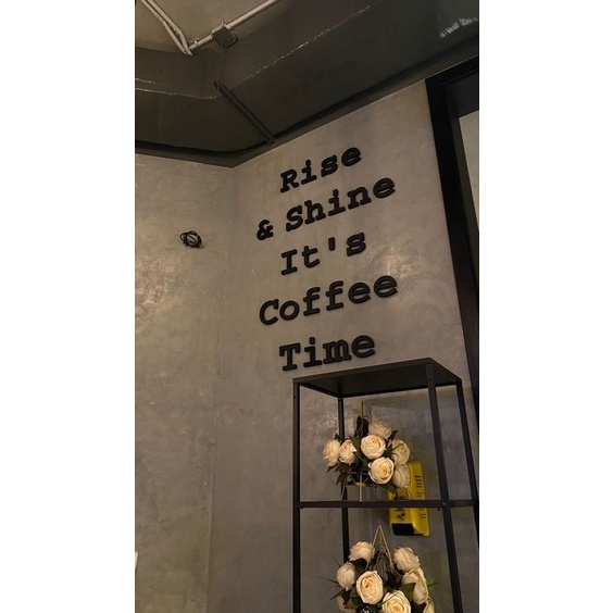 Chữ mica trang trí tường theo yêu cầu