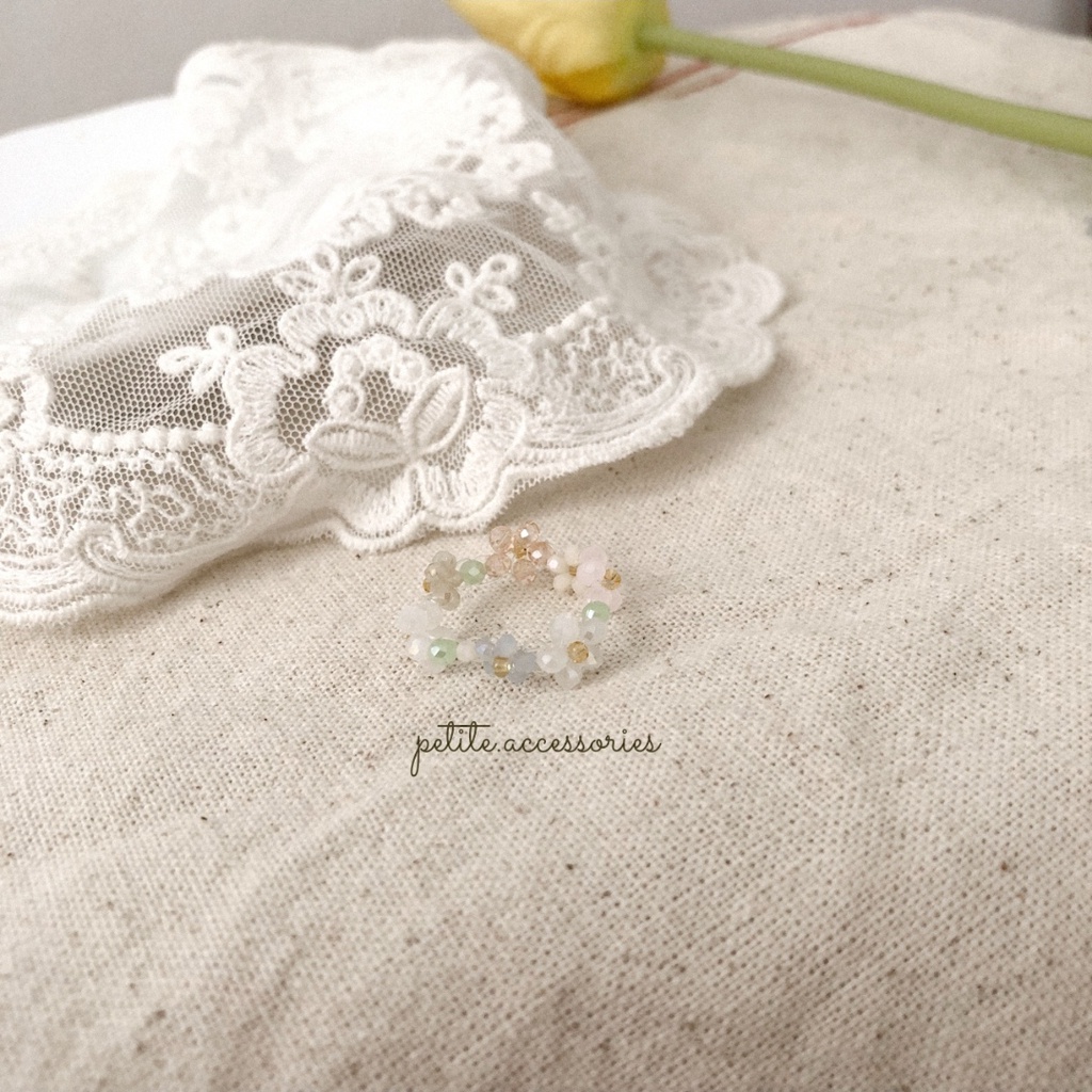 Nhẫn nữ hoa nhí màu pastel Juri Ring Petite phong cách hàn quốc, nữ tính