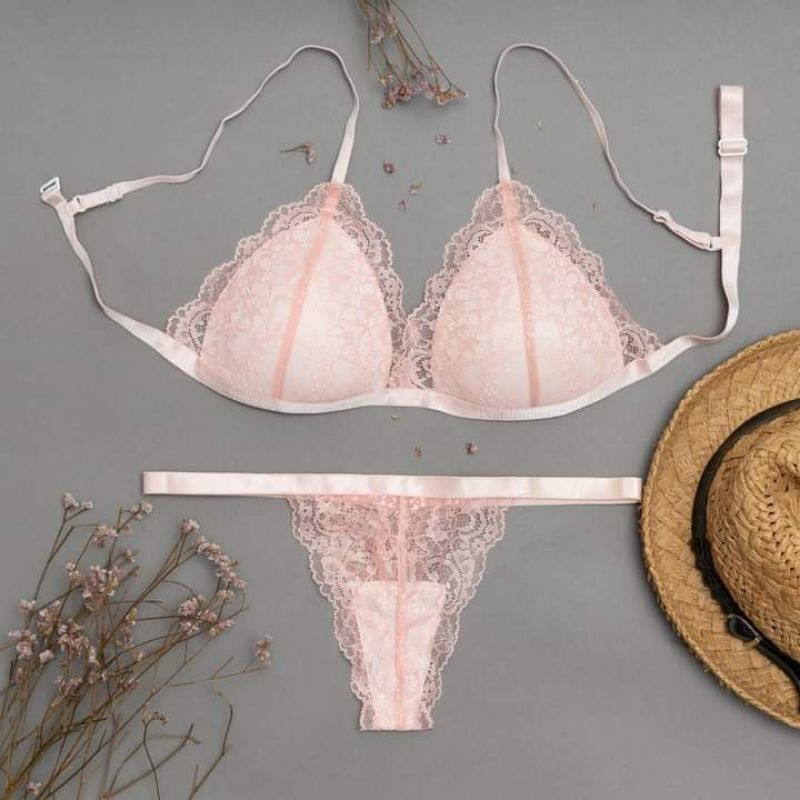 Bộ đồ lót có mút không gọng quần lọt khe | BigBuy360 - bigbuy360.vn