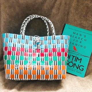 Giỏ đan dây nhựa nhiều màu sắc, cho bé chơi đồ hàng, mẹ đi chợ, nữ thích sắc màu