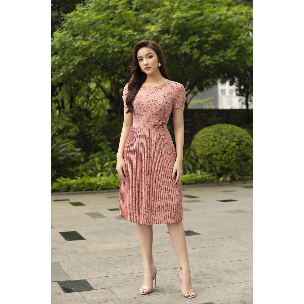 Váy Hoa Dài Dáng Xòe LUPERI Cổ Tròn Thanh Lịch, Chất Liệu Voan Hàn Nhẹ Nhàng Phù Hợp Cho Nàng Dạo Phố LFV3264