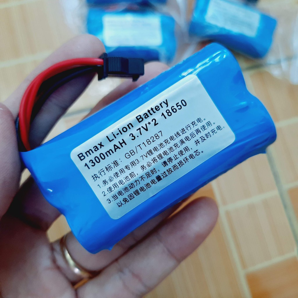 Pin sạc 18650 7.4v dung lượng 1300mah cổng nối SM-4P dùng cho xe mô hình điều khiển từ xa