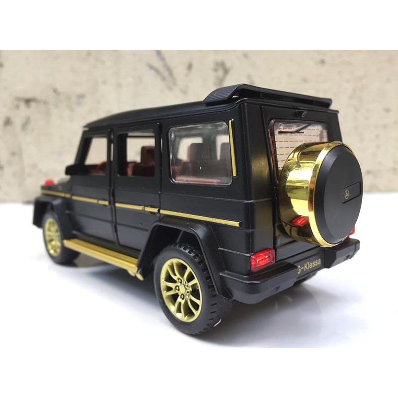 Mô hình xe ô tô Mercedes G63 Klessa 1:32