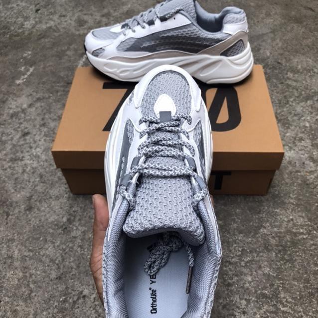 𝐒𝐀𝐋𝐄 salle 9.9 [TẶNG HỘP+LỌ TẨY] GIÀY YEEZY 700 PHẢN QUANG Xịn Nhất : . ! new ⁹ * : :