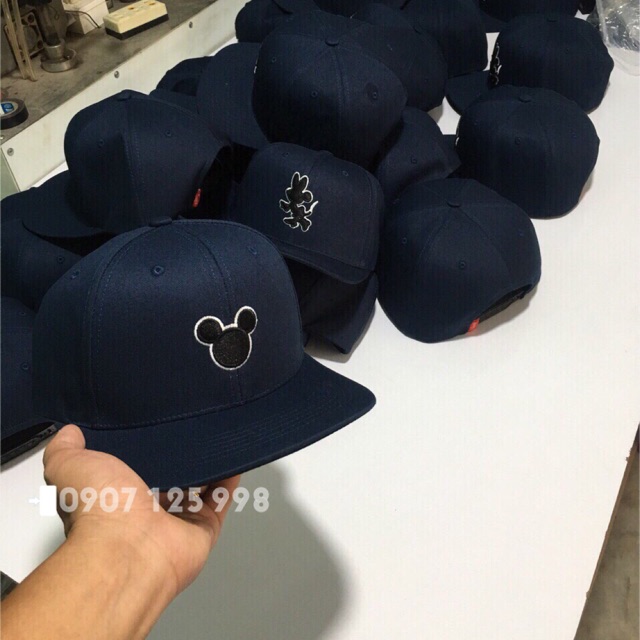 Nón snapback logo MICKEY MOUSE
