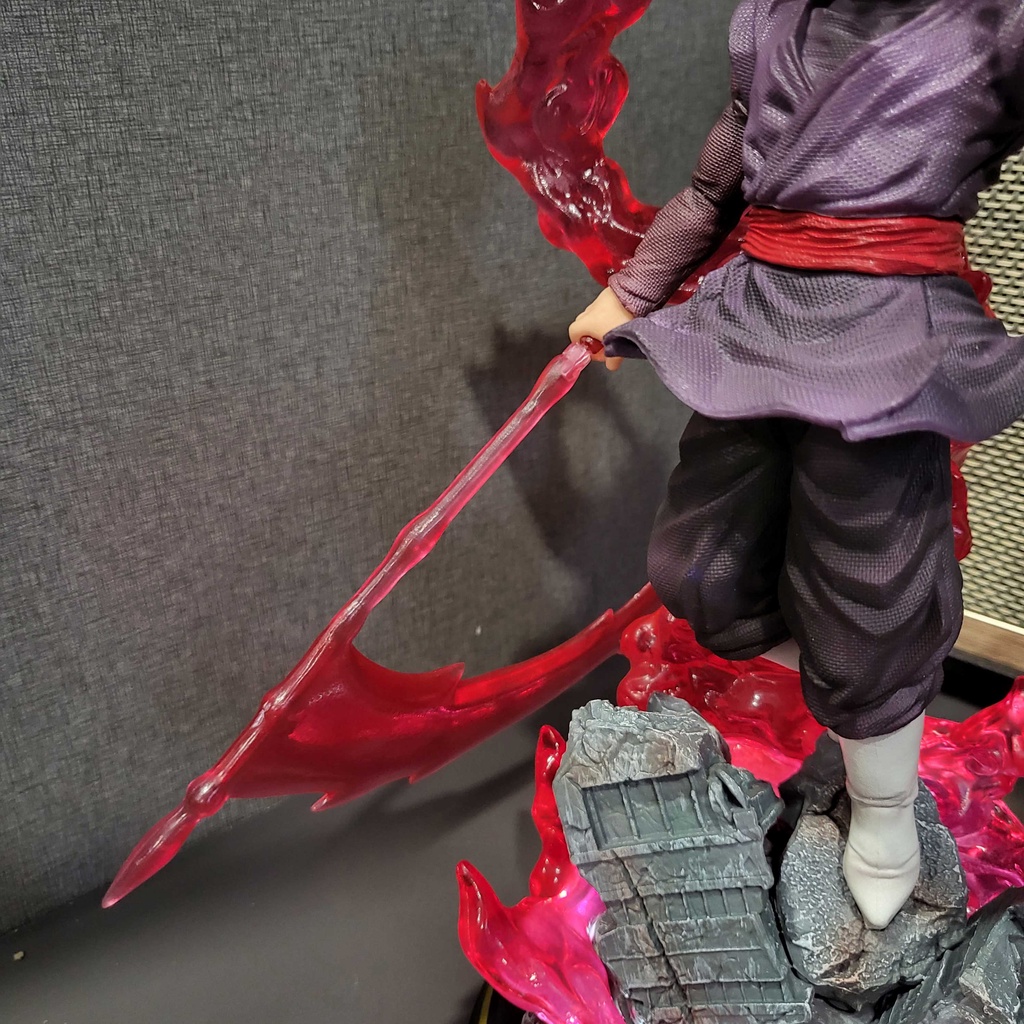 Mô hình Black Goku Super Saiyan Rose 28 cm có LED