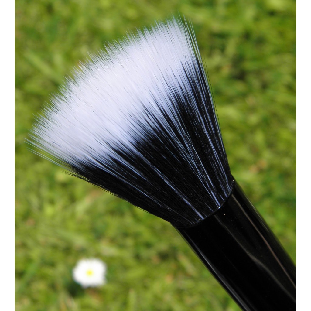 Cọ đa chức năng ELF Stipple Brush