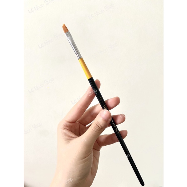 Cọ vẽ eyeliner vàng đen( kẻ mắt gel, nước ) loại chuyên biệt cực nét và đỉnh mảnh sắc lẹm trong trang điểm chuyên nghiệp