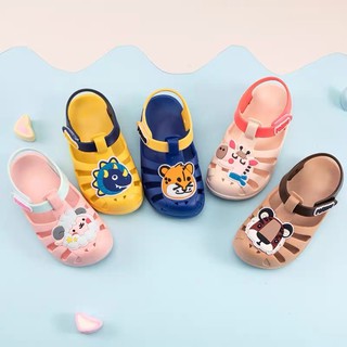 Dép sục cho bé