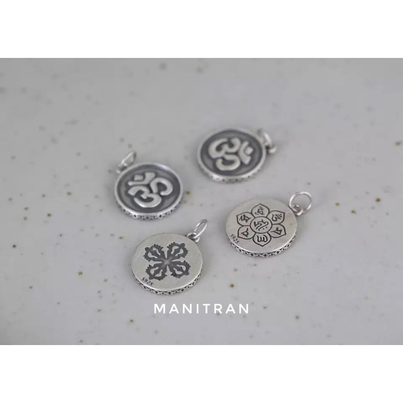Mặt dây chuyền Bạc chữ Om