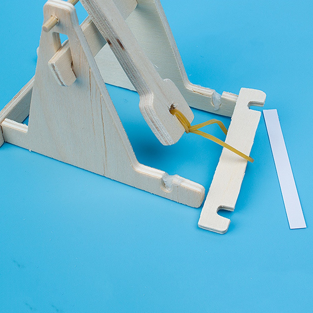 Mô hình đồ chơi máy bắn đá tiện lợi DIY