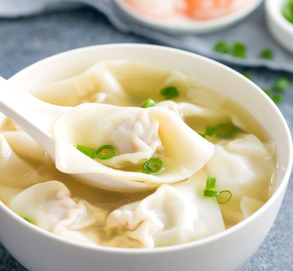 Hoành thánh/sủi cảo đóng vỉ thật tiện lợi và thơm ngon