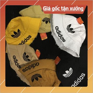 Nón bucket rách viền tua rua Thêu 3 lá . Vải kaki mềm dày dặn .