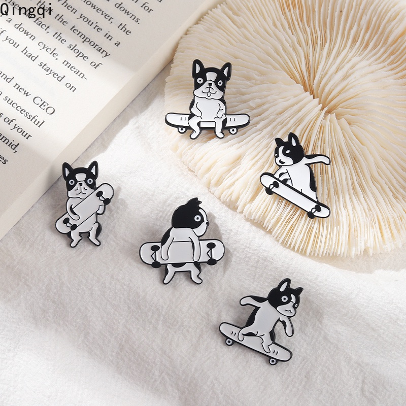 Ghim cài áo Miss Zoe hình chú chó trượt ván dễ thương