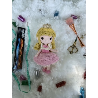 Búp bê bằng len handmade