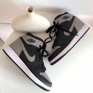 Giày thể thao Jordan cao cổ