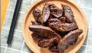 Bò ướt cô gái