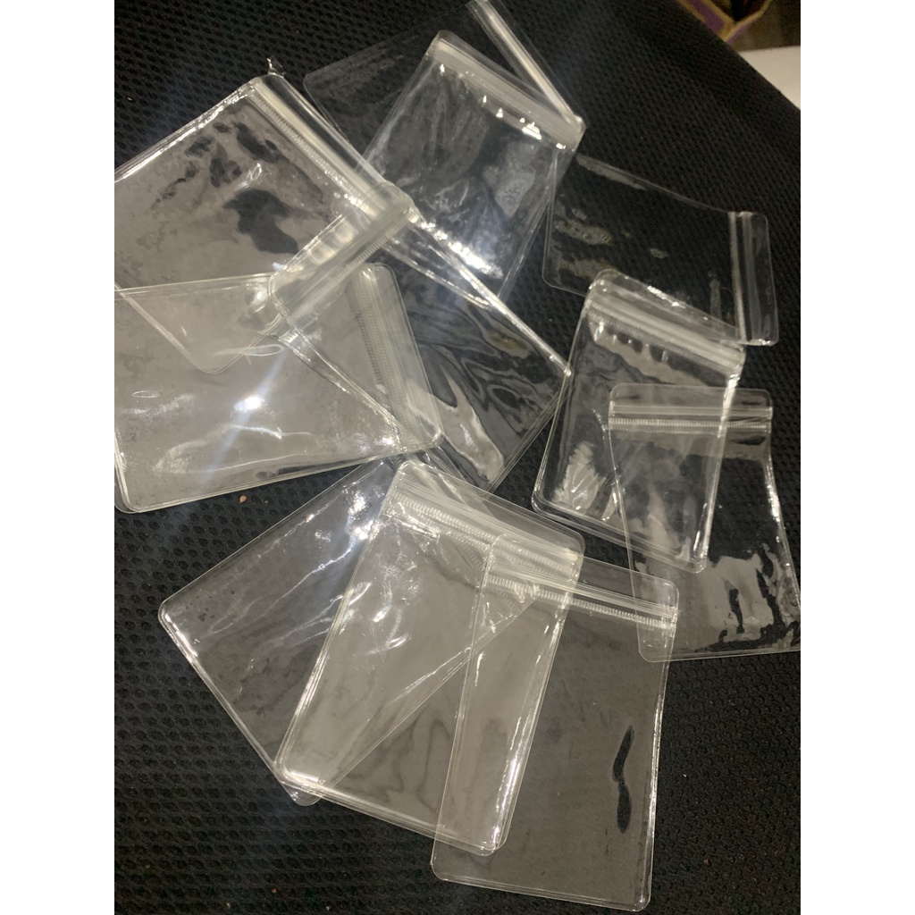 Bọc nhưja bảo vệ móc khóa, huy hiệu size 10x7cm vừa móc 6.5*8.5cm