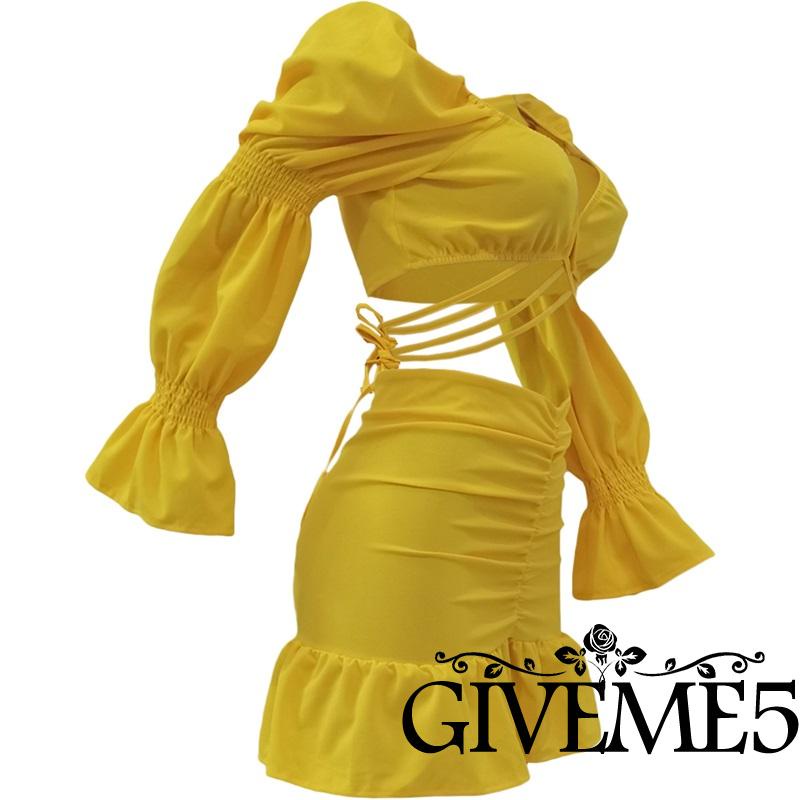 Set đồ 2 món gồm áo croptop cổ chữ v tay phồng màu sắc đơn giản + chân váy lưng cao xếp ly dành cho nữ