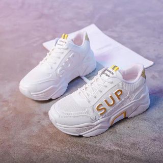 Giày thể thao SUP mới