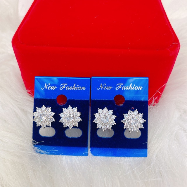 Bông tai hoa đính đá mạ bạch kim  Kim Xoàn Jewelry