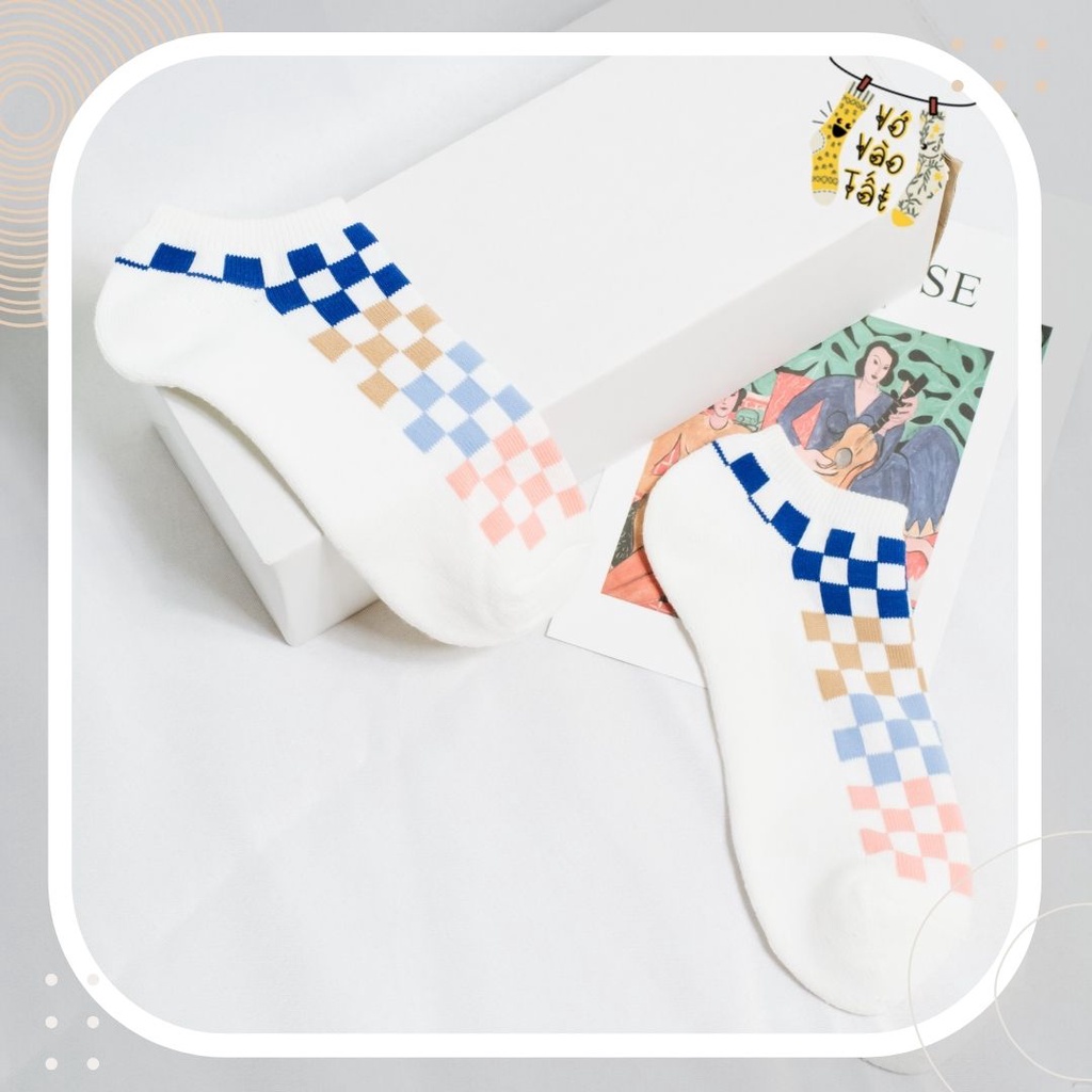 TẤT VỚ NỮ CỔ NGẮN TRẮNG HỌA TIẾT Ô VUÔNG ĐỘC ĐÁO CHẤT COTTON DÀY