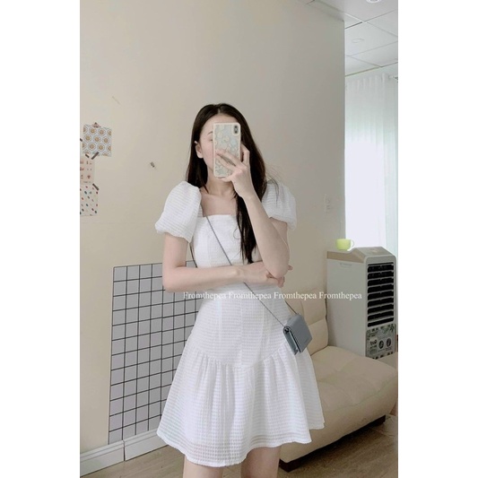 Đầm trắng cổ vuông cúp ngực đuôi cá