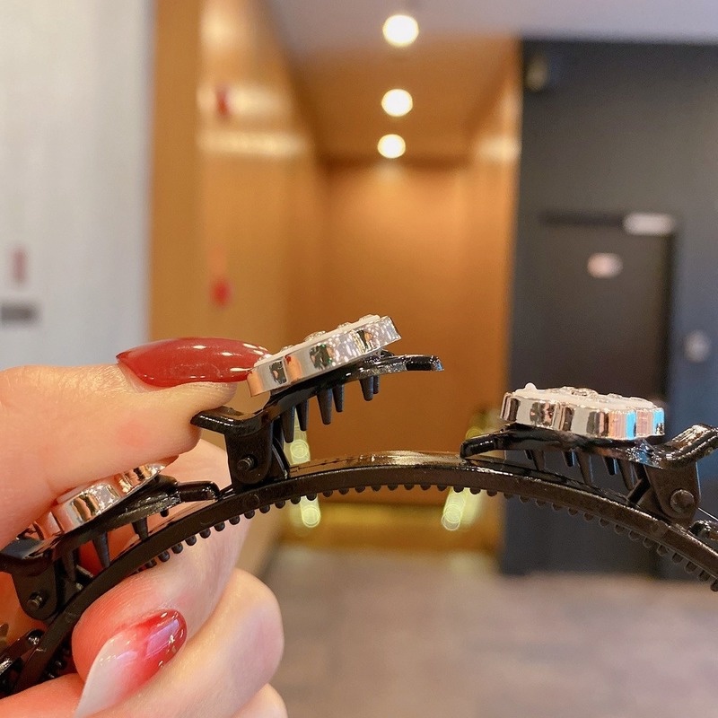 Băng Đô Cài Tóc Chống Trượt Hình Bướm Dễ Thương Cho Nữ