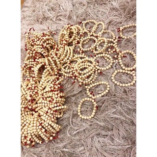 Vòng dâu tằm đeo tay cho bé