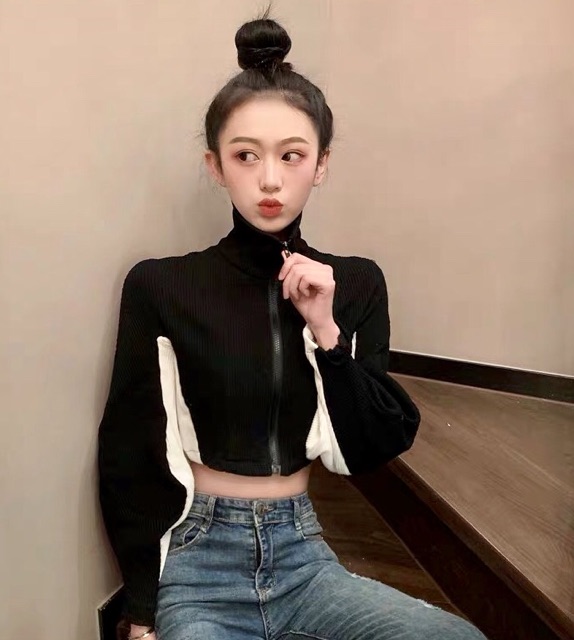 Áo khoác len croptop black-white