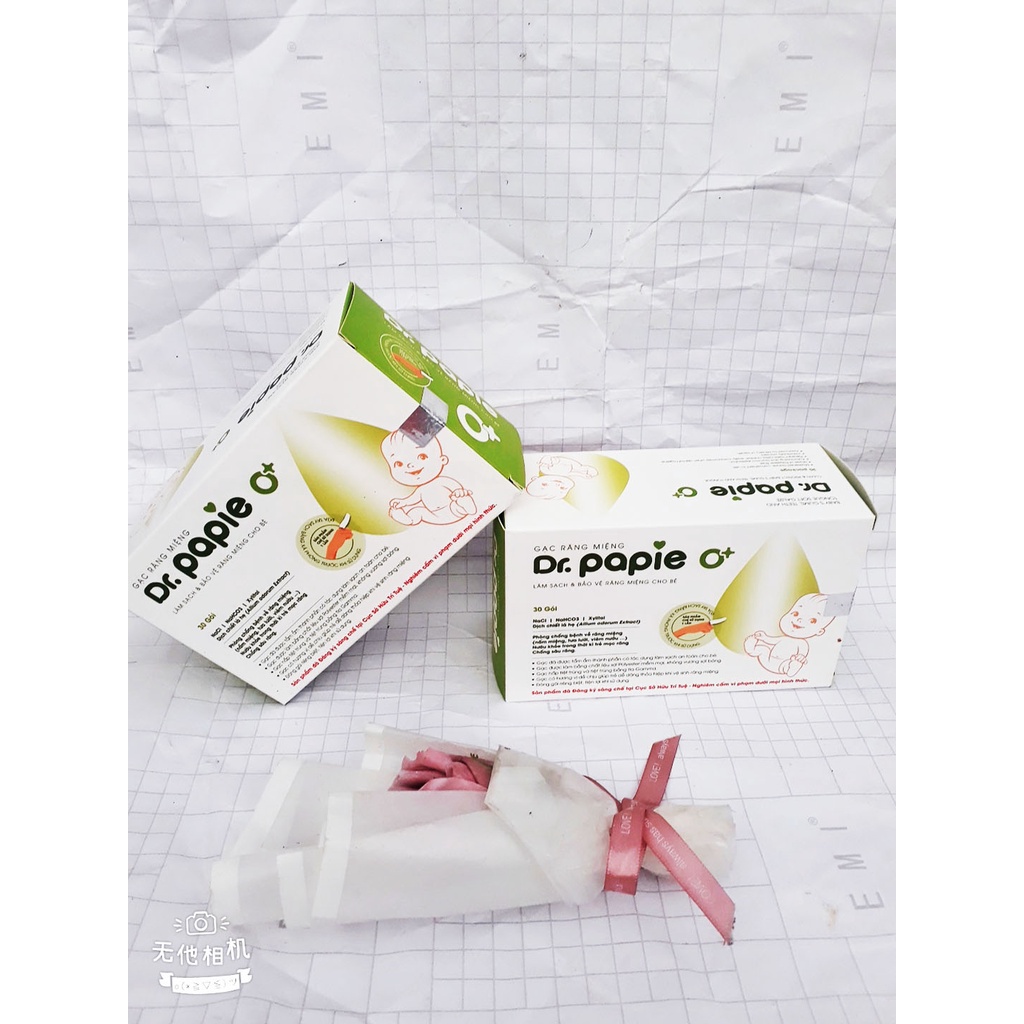 Gạc rơ lưỡi (Gạc răng miệng) Dr Papie (Hộp 30 gói) giúp phòng chống nấm miệng, tưa lưỡi, viêm nướu và sâu răng cho bé