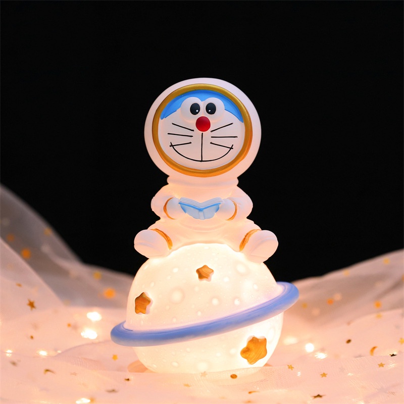 Đèn ngủ, đèn trang trí DORAEMON DOREMON phi hành gia dễ thương cute MON0388 TooYoo